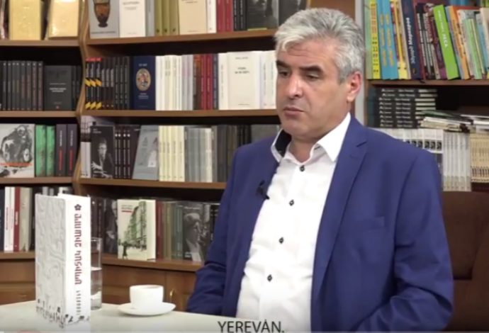 Բարձր գրականություն Արքմենիկ Նիկողոսյանի հետ | Համաստեղ