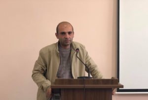 Վիտալի Պետրոսյան | Քաղաքական բանախոսություն` պետական ավերված ամրոցում