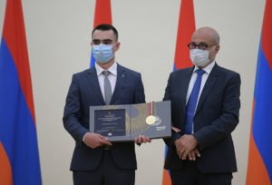 Գևորգ Համբարձումյանի «Մեռնել փոքր քաղաքում» գիրքը «Պողոսյան» մրցանակակիր