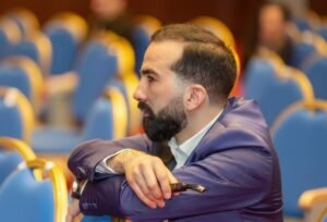 Մանուկ Նիգոյան | Երկունքի ցավից